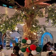 Meekhun Dessert Cafe บรรทัดทอง