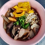 ก๋วยจั๊บเจ้ดาว ตลาดปักธงชัย
