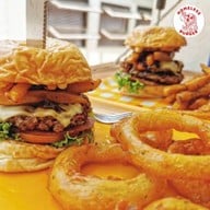 Homeless Burger Suthep