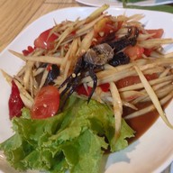 อีสานต้นคูน (ยำกุ้งเต้นรสเด็ด) เลยปั้ม ปตท 100 เมตรอยู่ซ้ายมือ