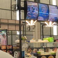 หน้าร้าน ก๋วยจั๊บเจ๊ตุ้ย