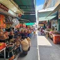 ตลาดศาลเจ้าโรงทอง