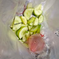 เมนูของร้าน ยำไก่แซ่บ ปากซอยตลาดครุใน