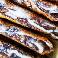 บ้านโมจิ บ้าบิ่น & เบเกอรี่ (การบินไทย ซ.12)