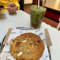 Black And White Espresso Bar