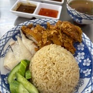 ตั๋นโบ ข้าวมันไก่เยาวราช (สาขาสุทธิสาร) สุทธิสาร