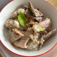 🍲🐷•เกาเหลาเลือดหมูสวนลุมประตู8