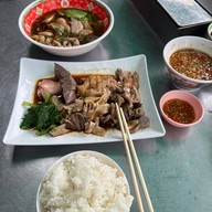 เจ๊เอ็งเป็ดพะโล้ สาขา 2 (ริมน้ำ)