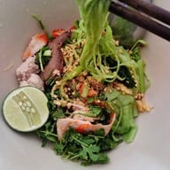 ร้านบะหมี่-เกี๊ยวเจ๊ไน้