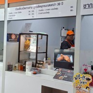 ก๋วยเตี๋ยวเป็ดสาย ๓ สูตรเด็ด 35 ปี  ซุปไม่เค็ม ซดได้หมดถ้วย ร.พ.จุฬาภรณ์ 100 เตียง