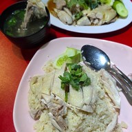 เมนูของร้าน 24ข้าวมันไก่