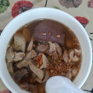 ก๋วยเตี๋ยวเป็ดสาย ๓ สูตรเด็ด 35 ปี  ซุปไม่เค็ม ซดได้หมดถ้วย ร.พ.จุฬาภรณ์ 100 เตียง