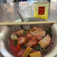 เมนูของร้าน เจ๊ใหญ่ ก๋วยเตี๋ยวปลา ลูกชิ้นปลาอินทรีย์แท้100%