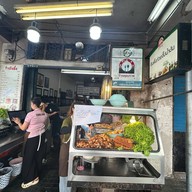 ใสสะอาดก๋วยเตี๋ยวลูกชิ้นน้ำใส อรุณอมรินทร์