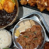 Hasul สยามเซ็นเตอร์ (Siam Center)