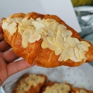 เมนูของร้าน Wolf Croissanterie Ladprao71