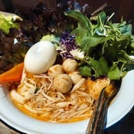 เมนูของร้าน ขนมจีนชื่นอุรา ตลาดหัวมุม