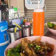 ก๋วยเตี๋ยวคั่วไก่ สวนมะลิ (เจ๊เค็ง เจ๊งิ้ม) ลำลูกกา