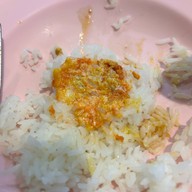 เจ๊เลี๊ยบ สนามเป้า