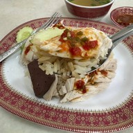 เมนูของร้าน รสนิยมข้าวมันไก่ ตำนาน70ปี สระบุรี(ร้านดังสูตรจากอากง) ตำนาน70ปีป้ายดำ!!!