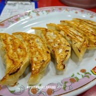 เมนูของร้าน Gyoza no Ohsho ตรงข้ามMega Donquite