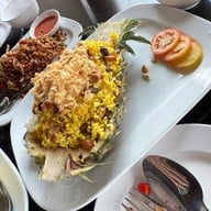 เมนูของร้าน CHARIOT Pub & Restaurant