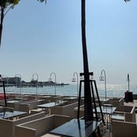 บรรยากาศ CHARIOT Pub & Restaurant