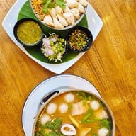ยำชาวเล พื้นบ้าน ยำชาวเล พื้นบ้าน