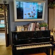 Audrey Cafe des Fleurs EmQuartier ชั้น 8 (ตึก Helix Quarter)