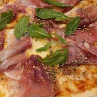 Khun Rose Cuisine Pizza Italian and Thai พัทยา