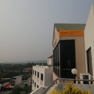 Ploy Palace Hotel