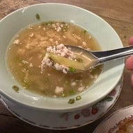 กะเพราเนื้อเนื้อ ช้างม่อย (Kaprao Nueanuea Chang Moi) -