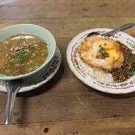 กะเพราเนื้อเนื้อ ช้างม่อย (Kaprao Nueanuea Chang Moi) -