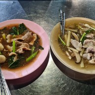 เมนูของร้าน บู้ราดหน้าโกยซีหมี่