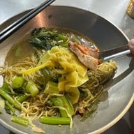 บะหมี่สามเหลือง ถนนสุเทพ