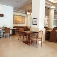 Ploy Palace Hotel