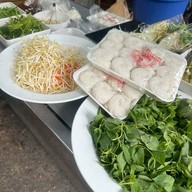 ร้านข้าวแกงตลาดบางโพ