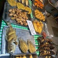 ร้านข้าวแกงตลาดบางโพ