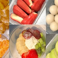 Greek Yogurt & Fresh Fruit