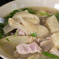 ป๋าเหมี่ยวต้มเนื้อ