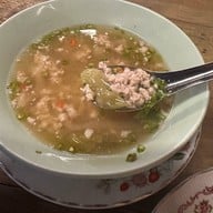 กะเพราเนื้อเนื้อ ช้างม่อย (Kaprao Nueanuea Chang Moi) -
