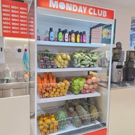 บรรยากาศ Monday Club เดอะกลาส มาร์เก็ต บางนา