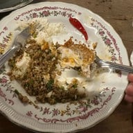 กะเพราเนื้อเนื้อ ช้างม่อย (Kaprao Nueanuea Chang Moi) -