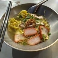 บะหมี่สามเหลือง ถนนสุเทพ