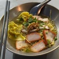 บะหมี่สามเหลือง ถนนสุเทพ