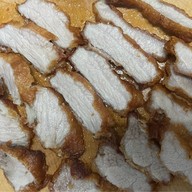 ข้าวหมูแดงหมูกรอบ พิชยา