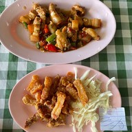 เจริญรส บุฟเฟ่ต์อาหารไทย ในร้าน มาร์ท&เมย์