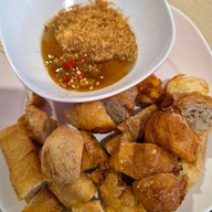 เต้าหู้ทอดสวัสดี Marketplace ThepaRak