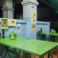 ก๋วยเตี๋ยวคั่วไก่ สุกี้(ลุงบอย)