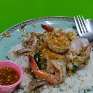 ก๋วยเตี๋ยวคั่วไก่ สุกี้(ลุงบอย)